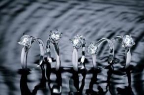 世界鉆戒排名 卡地亞是法國著名的奢侈品牌