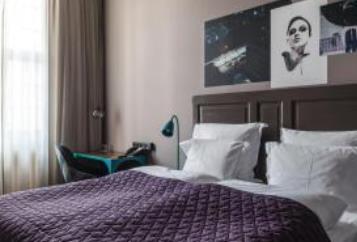 盤點瑞典奇異酒店 庫拉伯格燈塔酒店Falknätet只有一間大房