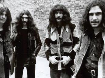 世界十大重金屬歌手 Metallica也是金屬樂隊的開創者