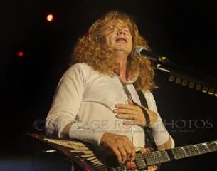 世界十大重金屬歌手 Metallica也是金屬樂隊的開創者