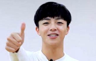 偶像練習生排名 蔡徐坤是一個行走的發光體吸引人眼球