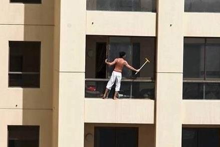 世界十大最危險職業排行 在迪拜當一個窗戶清潔工需要鋼鐵意志