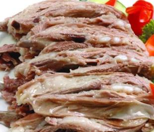 內(nèi)蒙古十大有名小吃 烤羊腿是內(nèi)蒙古招待客人的上等佳肴