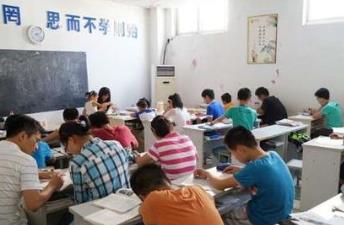 補習(xí)班十大知名品牌 TutorABC英語由美國硅谷技術(shù)團隊研發(fā)創(chuàng)立