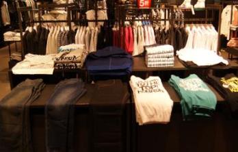 休閑服飾十大品牌 彬伊奴休閑服飾以銷售休閑少女服飾為主