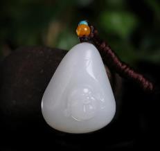 玉石十大品牌排行榜 鉑晶玉石是從事珠寶首飾研發大型珠寶企業