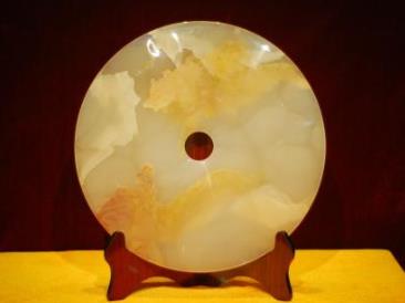 玉石十大品牌排行榜 鉑晶玉石是從事珠寶首飾研發大型珠寶企業