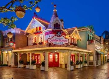 五一十大景點(diǎn) 上海迪士尼樂(lè)園是中國(guó)內(nèi)地首座迪士尼主題樂(lè)園