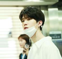 娛樂圈10大最火的90后男星 吳亦凡在2012年作為EXO組合成員出道