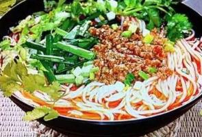 米線十大品牌 大梁雞丁米線備受人們喜愛和推崇