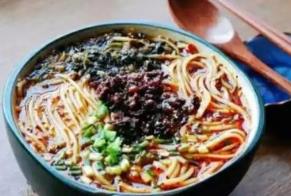 米線十大品牌 大梁雞丁米線備受人們喜愛和推崇