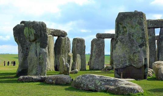 世界上最早的天文臺 英國巨石陣1130年被發(fā)現(xiàn) 有天文觀測作用可觀星