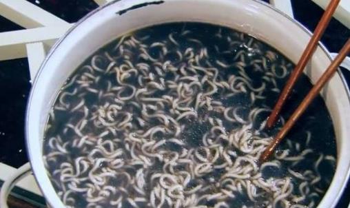 世界上最“硬核”的泡面方式排行榜 板藍根泡面排名第一