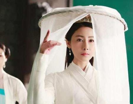 六個掀開簾子古裝美人 楊冪霸氣外露 李沁俏皮可愛 張鈞甯楚楚動人