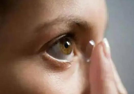 ok鏡有小氣泡閉一會就沒有嗎?戴ok鏡有小氣泡怎么辦 ok鏡有小氣泡閉一會就沒有嗎?戴ok鏡有小氣泡怎么辦