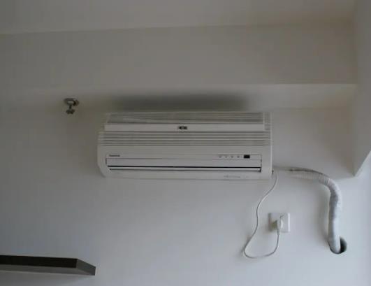 空調漏氟是什么癥狀?空調外機結冰可以用熱水沖嗎 空調漏氟是什么癥狀?空調外機結冰可以用熱水沖嗎