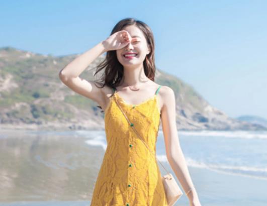 怎么才能把吊帶裙穿得好看?微胖女生穿什么樣的吊帶裙合適 怎么才能把吊帶裙穿得好看?微胖女生穿什么樣的吊帶裙合適