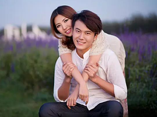 如何看待女朋友的男閨蜜?男閨蜜算不算情人關系 如何看待女朋友的男閨蜜?男閨蜜算不算情人關系