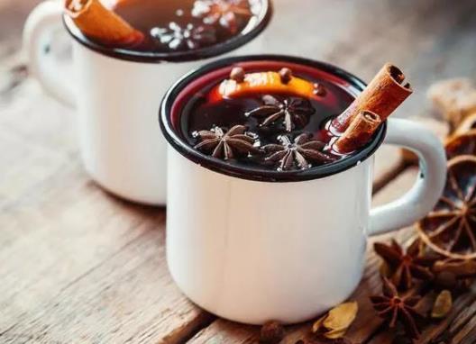 熱紅酒和普通紅酒哪個(gè)好喝?熱紅酒用干紅還是葡萄酒 熱紅酒和普通紅酒哪個(gè)好喝?熱紅酒用干紅還是葡萄酒