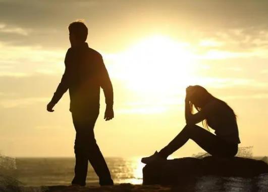 一個(gè)男人喜歡打聽你家的事說明什么?該不該和男朋友說自己的家事呢 一個(gè)男人喜歡打聽你家的事說明什么?該不該和男朋友說自己的家事呢