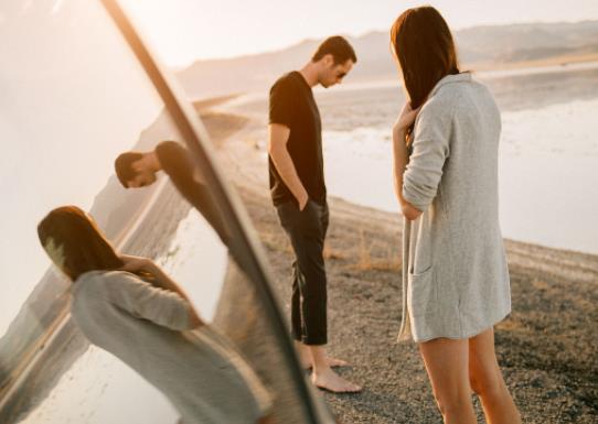 ǰ�β���ͺυsһֱϵ��ʲô��˼��Ů�����Ӽ�ǰ�΁GĘ��