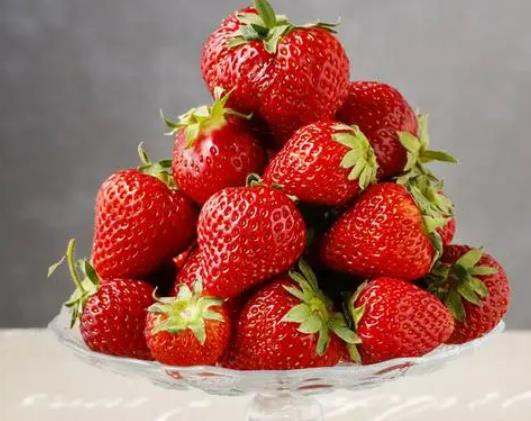 ��ݮ���ڿ��{(di��o)�������ӣ���ݮ��������߀�ܳԆ�