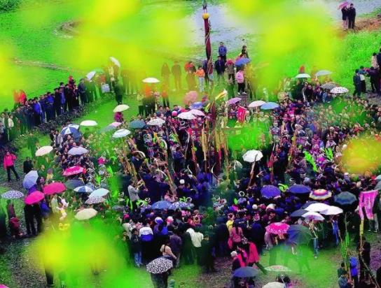 �V����ɫŴ����Ƿ����|(zh��)�Ļ��z�a(ch��n)���������������ϵ�܇�಻��