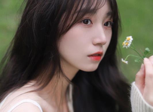 橄欖皮適合什么顏色的衣服?橄欖皮一定要用黃綠色調粉底液 橄欖皮適合什么顏色的衣服?橄欖皮一定要用黃綠色調粉底液