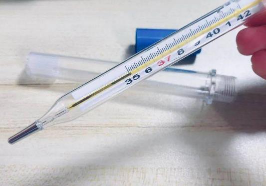 量體溫夾得太緊會不會影響?水銀體溫計打碎了怎么處理 量體溫夾得太緊會不會影響?水銀體溫計打碎了怎么處理