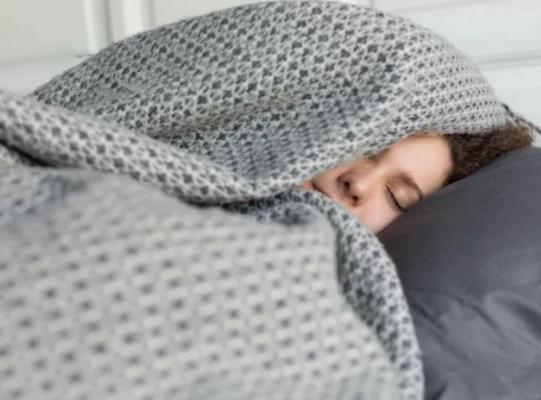 每天睡4個小時就睡不著了咋回事?每天睡4個小時會不會猝死 每天睡4個小時就睡不著了咋回事?每天睡4個小時會不會猝死