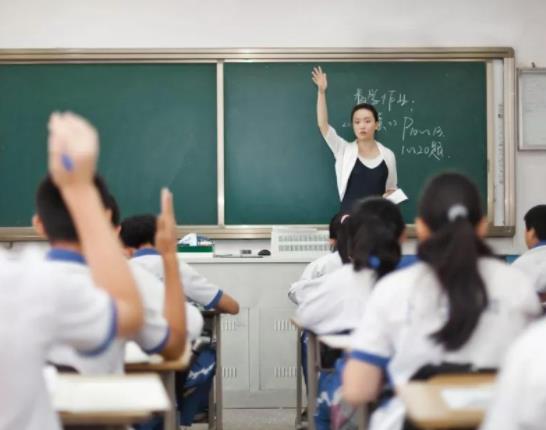 2023С�����Ǔ�У��߀�ǲ���У�ã�2023��С������ԇ�r�g�Ƕ���