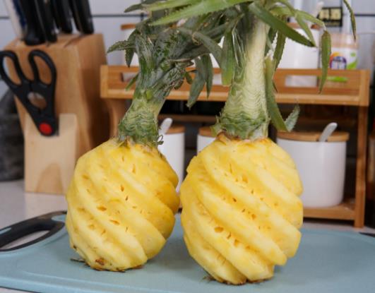 菠蘿用鹽水泡一晚上會壞嗎?泡菠蘿需要多長時間 菠蘿用鹽水泡一晚上會壞嗎?泡菠蘿需要多長時間