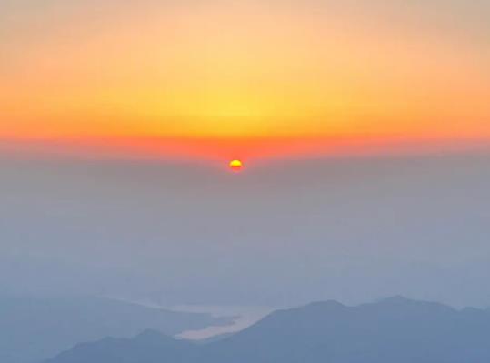 黃山和泰山哪個旅游人數多?2023五一泰山山頂的房間好定嗎 黃山和泰山哪個旅游人數多?2023五一泰山山頂的房間好定嗎