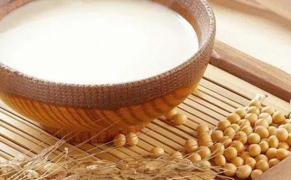 孕婦可以喝豆?jié){嗎?孕婦喝豆?jié){有哪些好處? 孕婦可以喝豆?jié){嗎?孕婦喝豆?jié){有哪些好處?