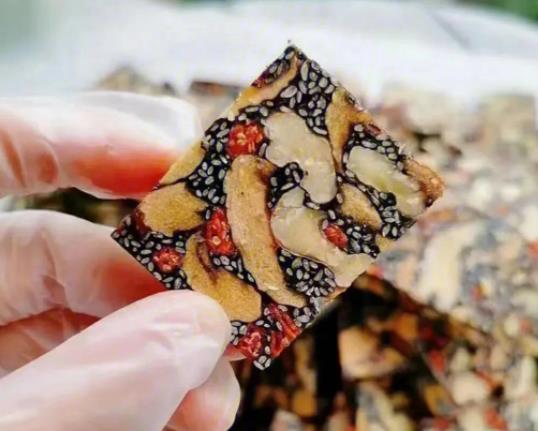 藥店里500多的阿膠是真的嗎?一次吃了250克的阿膠會(huì)過(guò)量嗎 藥店里500多的阿膠是真的嗎?一次吃了250克的阿膠會(huì)過(guò)量嗎