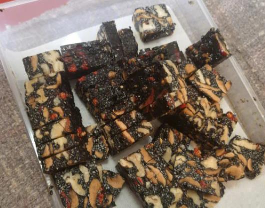 什么樣的阿膠才是正宗的?阿膠年份越老越貴還是越便宜 什么樣的阿膠才是正宗的?阿膠年份越老越貴還是越便宜