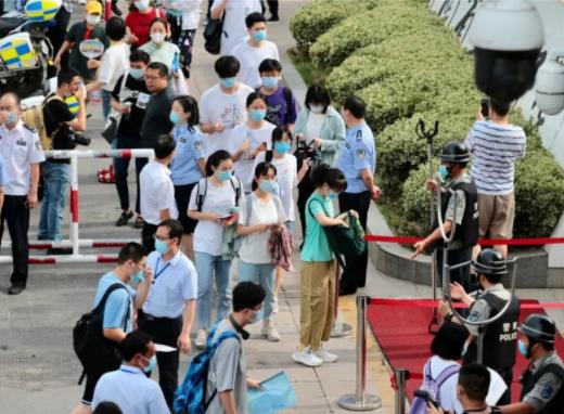 2023高考放假在高考前還是高考后高考期間可以開車送孩子嗎 2023高考放假在高考前還是高考后高考期間可以開車送孩子嗎