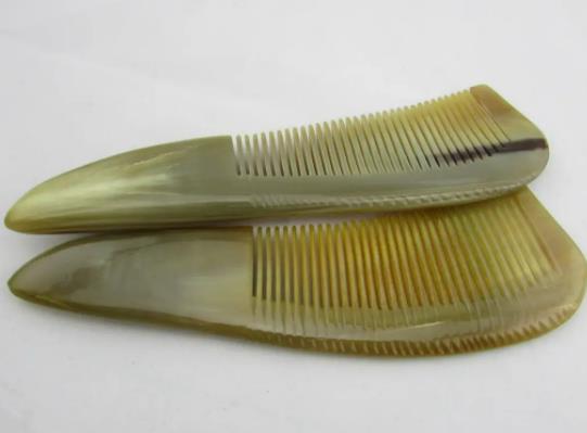 牛角梳什么樣的好?牛角梳燒了后怎樣辨別 牛角梳什么樣的好?牛角梳燒了后怎樣辨別