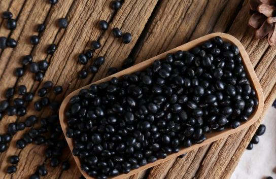 �ڶ����ǆ᣿���򲡻��߿��ԳԺڶ��᣿