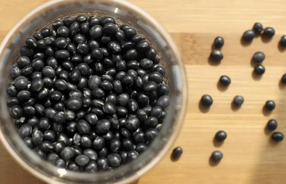 �ڶ���Ŀ������l�᣿��Щ�˲��˳Ժڶ���