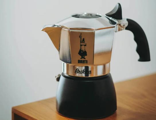 摩卡壺為什么不建議年輕人用?摩卡壺用明火還是電磁爐 摩卡壺為什么不建議年輕人用?摩卡壺用明火還是電磁爐