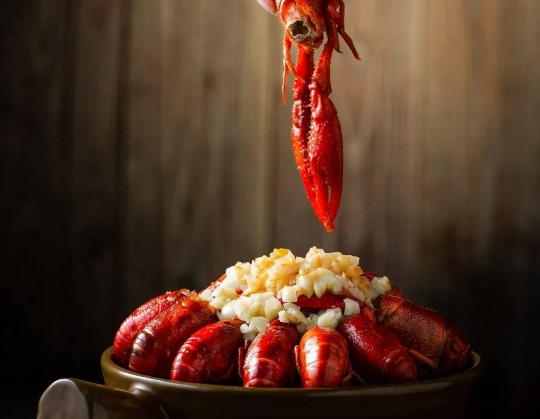 為什么自己做的小龍蝦不入味?做小龍蝦是水煮好還是油炸好 為什么自己做的小龍蝦不入味?做小龍蝦是水煮好還是油炸好