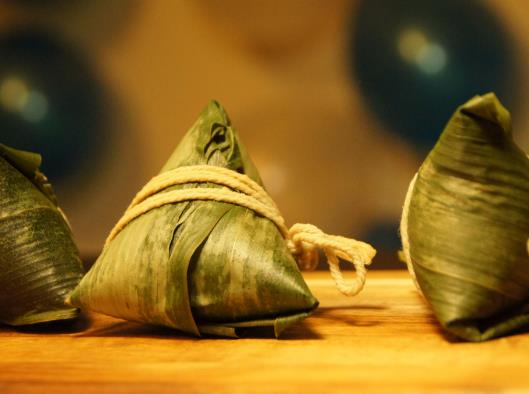 煮粽子水開之后要小火保持沸騰嗎?煮粽子怎么避免糊鍋 煮粽子水開之后要小火保持沸騰嗎?煮粽子怎么避免糊鍋