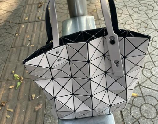 全球十大輕奢品牌排行榜,MichaelKors崇尚自我表達、Coach包包最出名 全球十大輕奢品牌排行榜,MichaelKors崇尚自我表達、Coach包包最出名