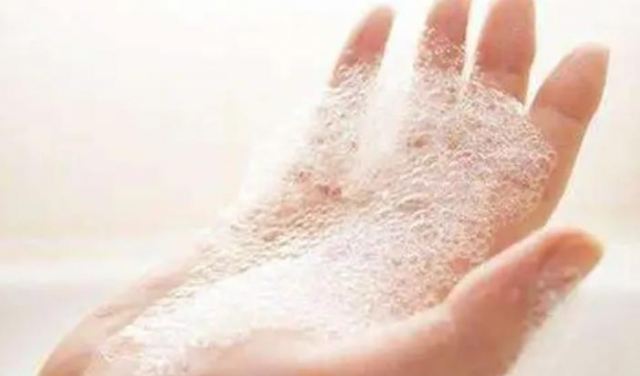 夏天需要每天洗澡嗎 每天洗澡的優(yōu)缺點(diǎn) 夏天需要每天洗澡嗎 每天洗澡的優(yōu)缺點(diǎn)