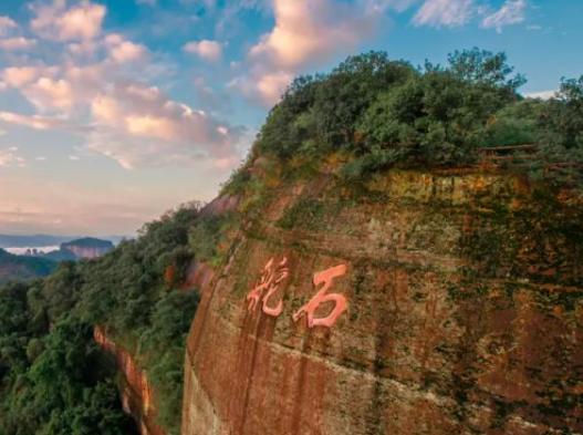 全國十大值得一去的4A景區,神農頂風景區、丹霞山風景名勝區風景美 全國十大值得一去的4A景區,神農頂風景區、丹霞山風景名勝區風景美