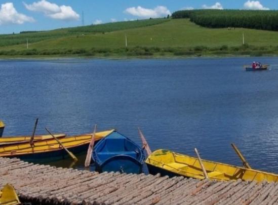 內蒙古十大必去景點,響沙灣沙漠美景吸引人、月亮湖湖水清澈見底 內蒙古十大必去景點,響沙灣沙漠美景吸引人、月亮湖湖水清澈見底