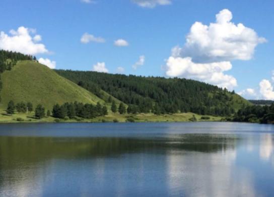 內蒙古十大必去景點,響沙灣沙漠美景吸引人、月亮湖湖水清澈見底 內蒙古十大必去景點,響沙灣沙漠美景吸引人、月亮湖湖水清澈見底