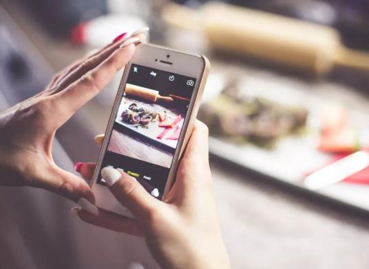 ΢������Ȧ�����Ҋ����ᘌ����ˆ���Ů������ȦͻȻȫ����Ҋʲô��˼