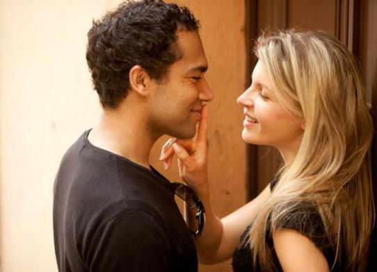 ����Ů���^���Ů����������ļٵģ�����Ů��΢���^���Ů��ʲô����